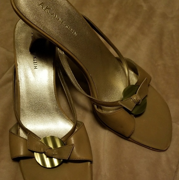 AK Annie Klein Previously Loved Leather Slides - Picture 1 of 6